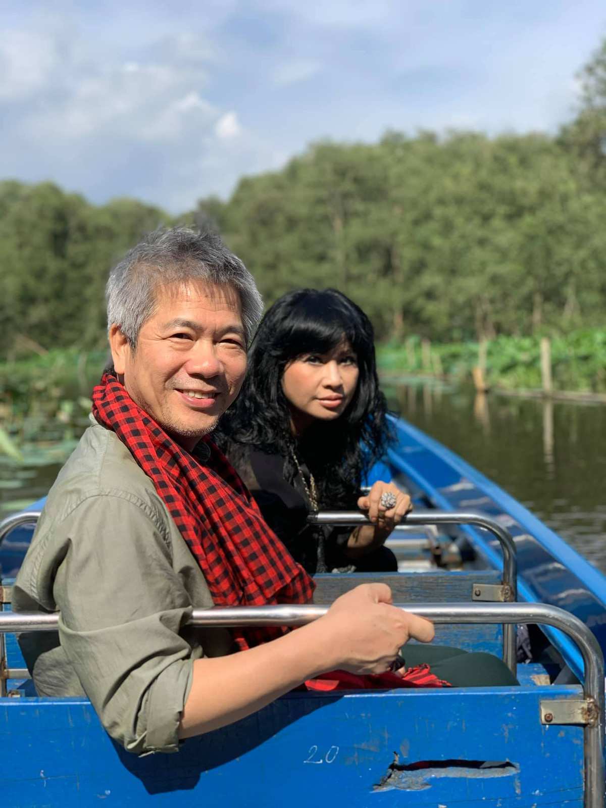 Hình ảnh thân mật của Thanh Lam và bạn trai khiến bạn bè và fan không khỏi xuýt xoa, liên tục gửi lời chúc hạnh phúc tới hai người.