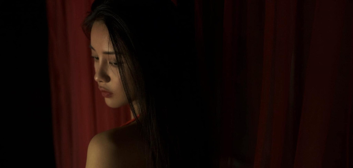 Nữ chính Thúy Kiều hóa ra là Trình Mỹ Duyên - một gương mặt không còn xa lạ trong làng người mẫu Việt. Ảnh: Dinh Duy.