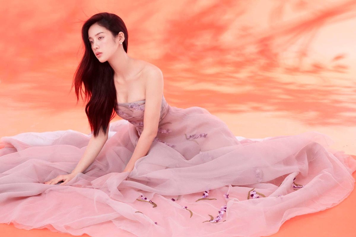 Dù là gương mặt khá mới trên màn ảnh rộng nhưng Mỹ Duyên đã được nhà sản xuất và ê-kíp của đạo diễn Mai Thu Huyền tin tưởng giao vai chính. Ảnh: Milor Trần.