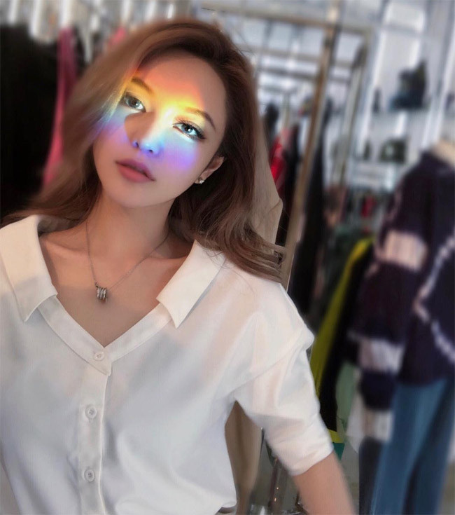 Được biết Châu Dương Thanh rất được lòng mẹ của La Chí Tường nhờ tính cách chu đáo.