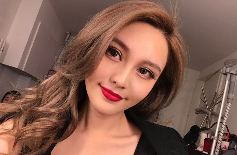 Người đẹp họ Châu đã “biến hình” thành một cô gái sexy, xinh đẹp nhờ gọt cằm, nâng mũi, cắt khóe môi…