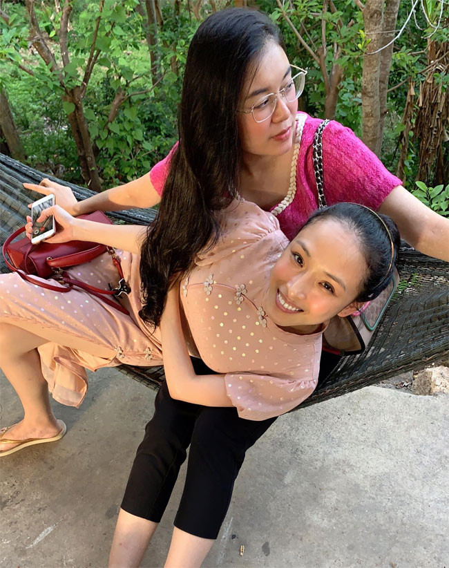 Sau scandal, người đẹp sinh năm 1987 hạn chế hoạt động showbiz, cô chỉ thường xuyên đăng ảnh cuộc sống đời thường.