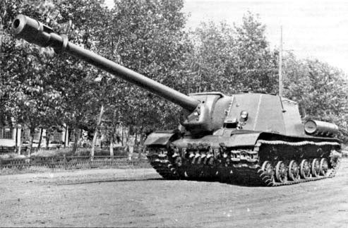 ISU-152 ngoài nòng ML-20S sau này còn được phát triển thêm hai loại nòng hạng nặng cỡ 152mm có chiều dài lớn hơn gồm BL-8S và BL-10 có sức xuyên cao hơn. Tuy nhiên, các thử nghiệm cho thấy khẩu pháo này gặp khá nhiều vấn đề khiến chúng không bao giờ được sử dụng.