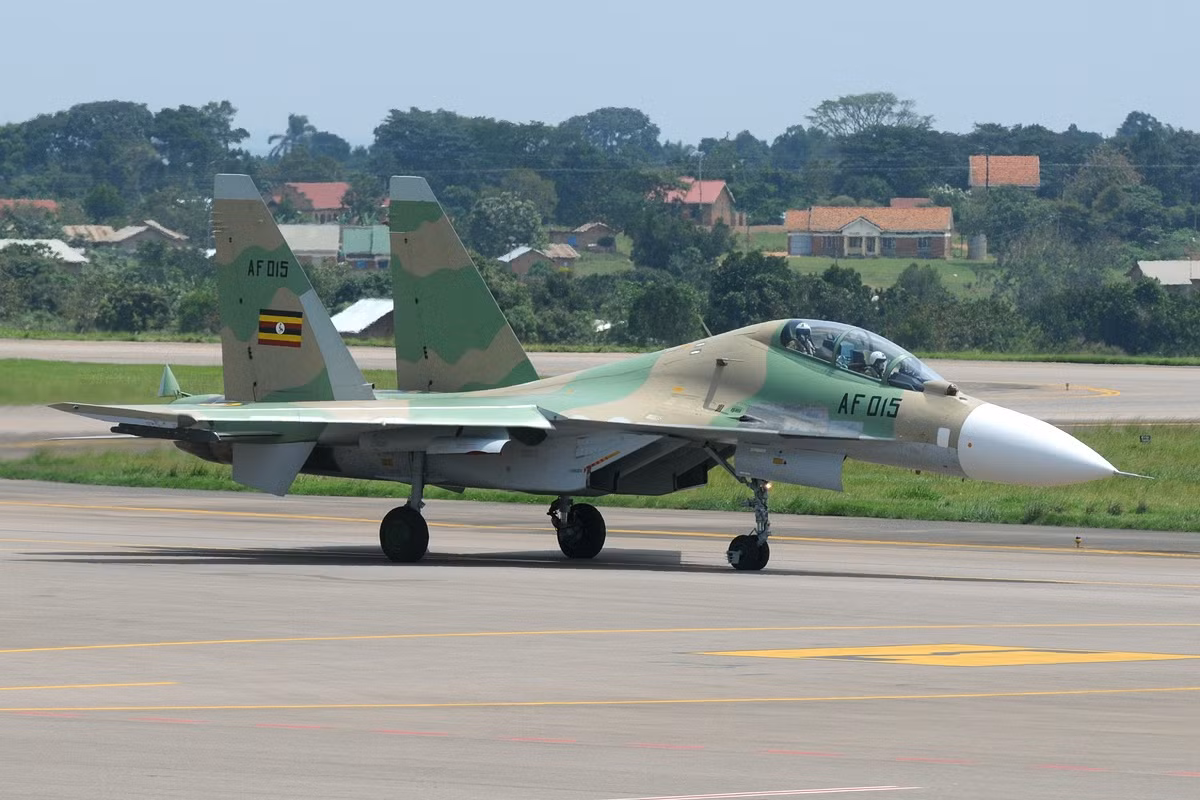 Quốc gia đứng thứ 4 về số lượng Su-30MK2 là Uganda với 6 chiếc trong biên chế không quân. Họ ký mua Su-30MK2 vào năm 2012, hai chiếc cuối cùng trong hợp đồng được bàn giao hoàn tất tháng 6/2012.
