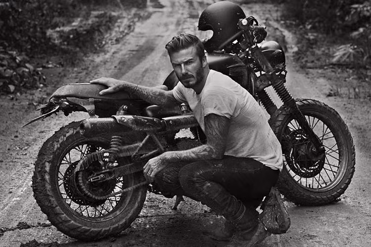 David Beckham bắt đầu chuyển sang sưu tập xe môtô và đến nay anh đã sở hữu một bộ sưu tập siêu môtô đáng ngưỡng mộ với đầy đủ những tên tuổi lừng danh Confederat F131Hellcat Combat, Ducati, Harley V-Rod…