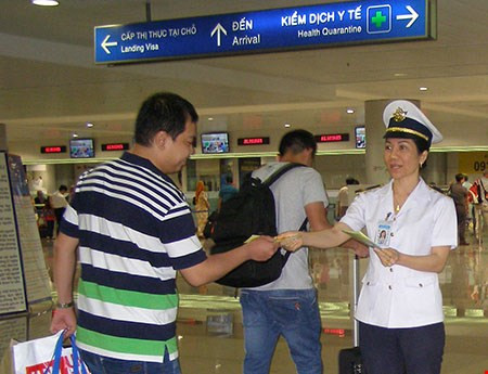 Hành khách không có yếu tố dịch tể bệnh Zika thì được khám sàng lọc. Nếu bệnh không phải kiểm dịch thì được truyền thông và làm thủ tục nhập cảnh.