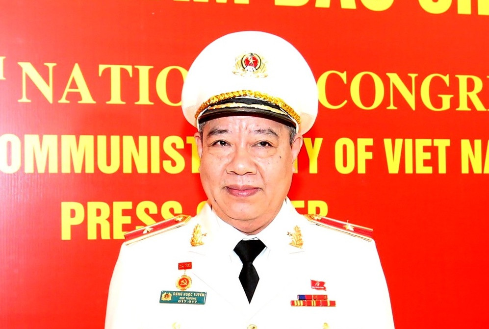 Tuong Tuyen: “Bao ve nen tang tu tuong cua Dang, dau tranh thu dich la cap bach“