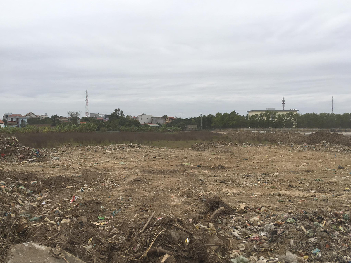 Hai Duong: Cong ty Minh Thanh “than nhien” do, chon rac thai trai phep-Hinh-5