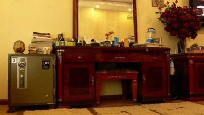 Nguoi giau khong bao gio tiet lo: Dat ket sat sao... tien bac chay vao nha khong ngung?-Hinh-2