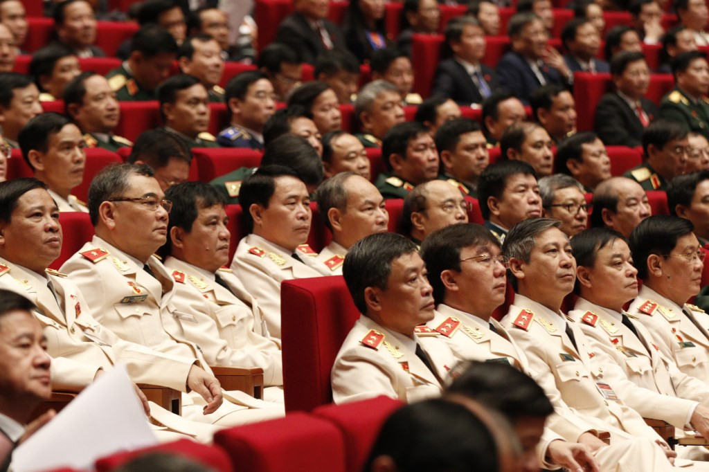 Với chủ đề: Tăng cường xây dựng, chỉnh đốn Đảng và hệ thống chính trị trong sạch, vững mạnh; khơi dậy ý chí và quyết tâm phát triển đất nước, phát huy sức mạnh đại đoàn kết toàn dân tộc kết hợp với sức mạnh thời đại; tiếp tục đẩy mạnh toàn diện, đồng bộ công cuộc đổi mới; xây dựng và bảo vệ vững chắc Tổ quốc, giữ vững môi trường hoà bình, ổn định; phấn đấu để đến giữa thế kỷ XXI, nước ta trở thành một nước phát triển, theo định hướng xã hội chủ nghĩa.