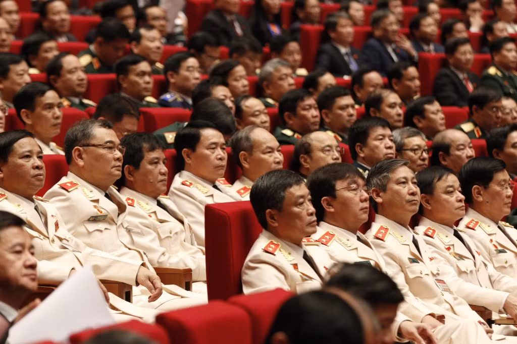 Với chủ đề: Tăng cường xây dựng, chỉnh đốn Đảng và hệ thống chính trị trong sạch, vững mạnh; khơi dậy ý chí và quyết tâm phát triển đất nước, phát huy sức mạnh đại đoàn kết toàn dân tộc kết hợp với sức mạnh thời đại; tiếp tục đẩy mạnh toàn diện, đồng bộ công cuộc đổi mới; xây dựng và bảo vệ vững chắc Tổ quốc, giữ vững môi trường hoà bình, ổn định; phấn đấu để đến giữa thế kỷ XXI, nước ta trở thành một nước phát triển, theo định hướng xã hội chủ nghĩa.