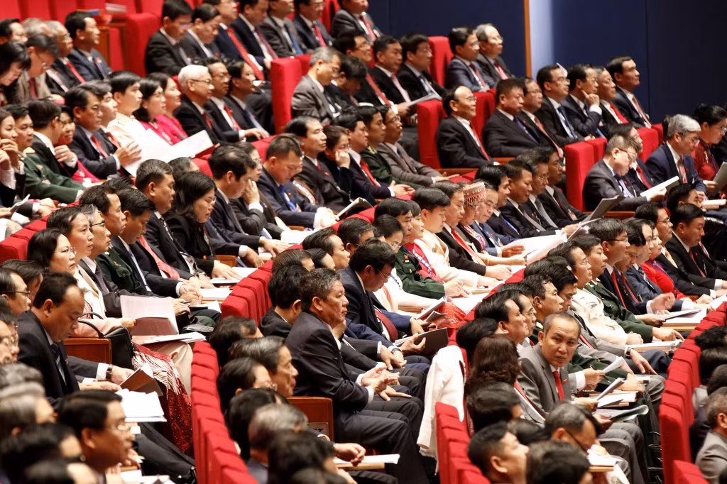 Đại hội đại biểu toàn quốc lần thứ XIII của Đảng là một sự kiện chính trị trọng đại của Đảng ta, đất nước ta và dân tộc ta, có ý nghĩa đặc biệt quan trọng trong quá trình tiếp tục đẩy mạnh toàn diện, đồng bộ công cuộc đổi mới, hội nhập và phát triển của đất nước, cán bộ, đảng viên và nhân dân ta đang náo nức chờ mong, tin tưởng và đặt nhiều kỳ vọng vào những quyết sách đúng đắn, mạnh mẽ, sáng suốt của Đảng.