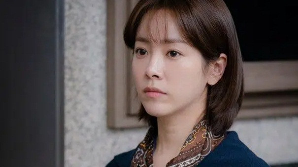 Mo vali cua chong sau chuyen di cong tac, toi soc nang voi vat the la