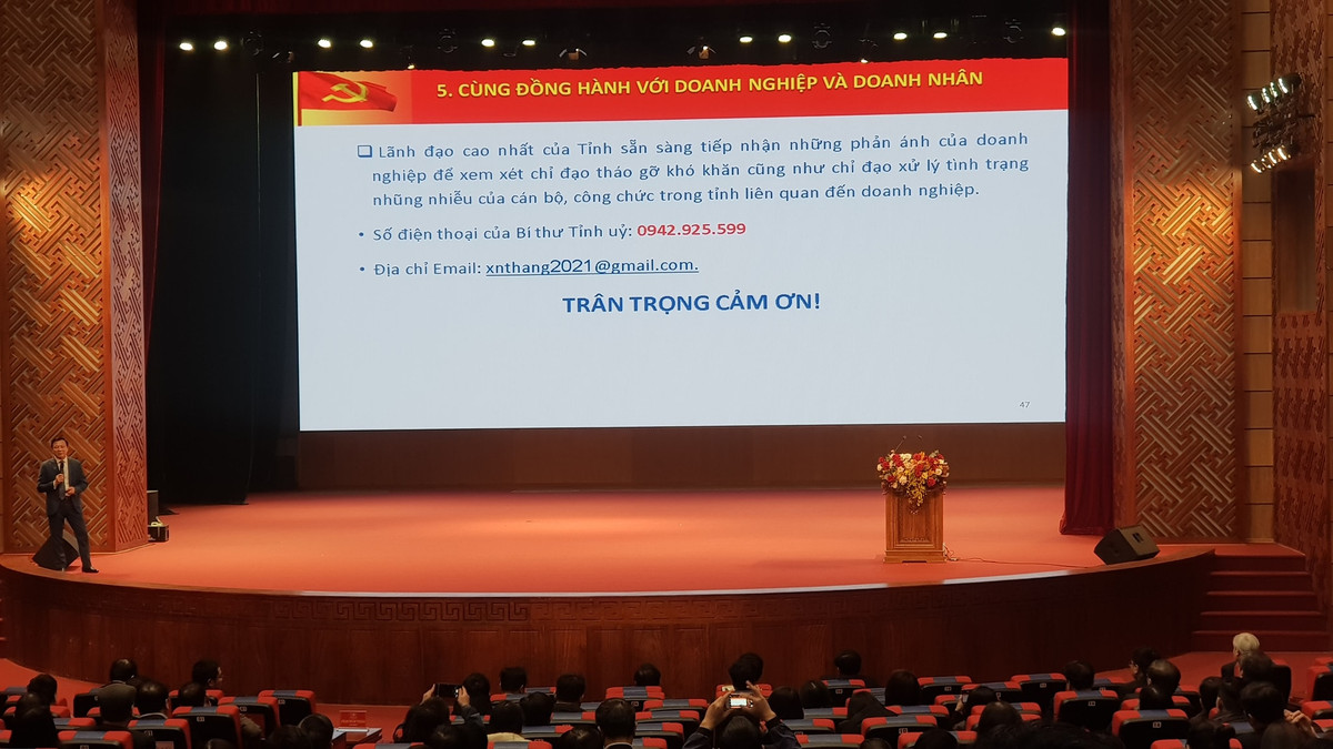 Bi thu Hai Duong cong khai so dien thoai, hua xu can bo nhung nhieu-Hinh-2