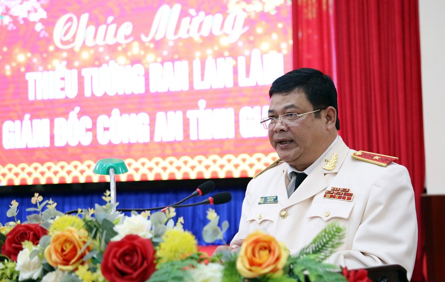 Giam doc Cong an tinh Gia Lai duoc thang bac ham len Thieu tuong