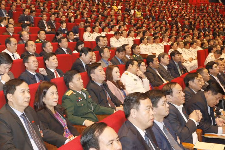 Dai hoi Dang lan thu XIII: Xem xet truong hop rut khoi danh sach ung cu, de cu vao Trung uong