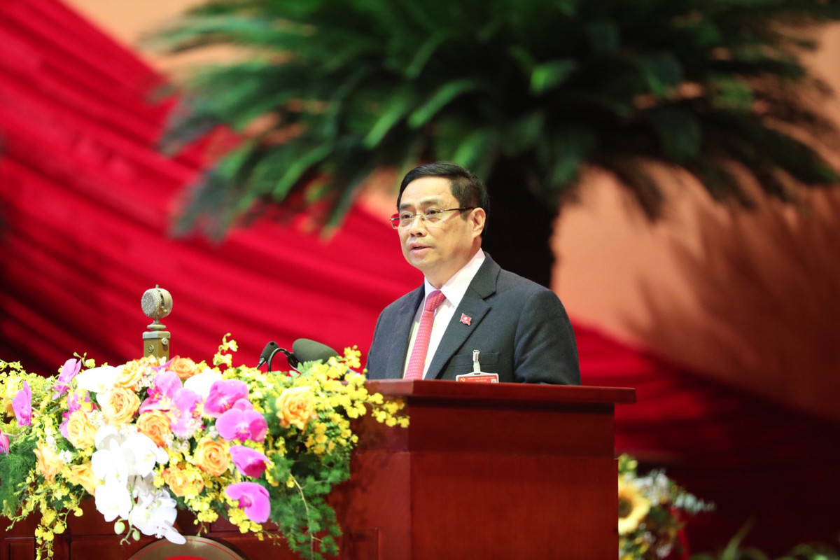 Ông Phạm Minh Chính - Ủy viên Bộ Chính trị, Trưởng Ban Tổ chức Trung ương trình bày dự thảo Quy chế làm việc, Quy chế bầu cử tại Đại hội Đảng lần thứ XIII tại phiên trù bị.