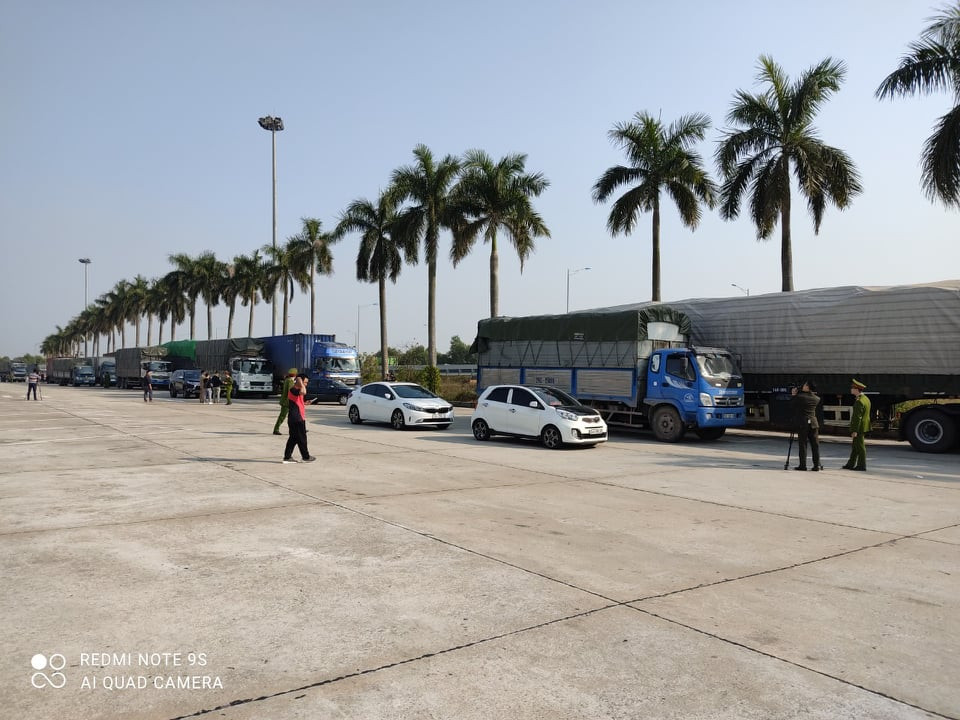 Trước đó, Phòng Cảnh sát kinh tế, Công an tỉnh Hải Dương phát hiện việc lợi dụng nhập khẩu hàng hoá chính ngạch để trà trộn hàng lậu vào Việt Nam. Từ thông tin thu thập được, Phòng cảnh sát kinh tế Công an tỉnh đã báo cáo Đại tá Lê Ngọc Châu, Giám đốc Công an tỉnh Hải Dương xác lập chuyên án đấu tranh và lên kế hoạch phá án.