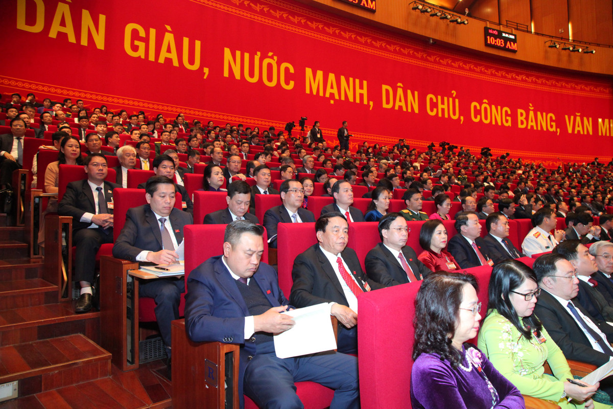 Theo thông cáo báo chí của Ban tổ chức đại hội, Đại hội lần thứ XIII của Đảng sẽ diễn ra từ ngày 25/1-2/2. Đại hội có 1.587 đại biểu tham dự, đông nhất trong 13 kỳ đại hội. Trong đó, đại biểu đương nhiên chiếm 12,4%; đại biểu chỉ định chiếm 0,95%; đại biểu nữ chiếm 13,99%; đại biểu dân tộc thiểu số chiếm 11,03%. Về độ tuổi, đại biểu cao tuổi nhất 77 tuổi, đại biểu thấp tuổi nhất là 34 tuổi.