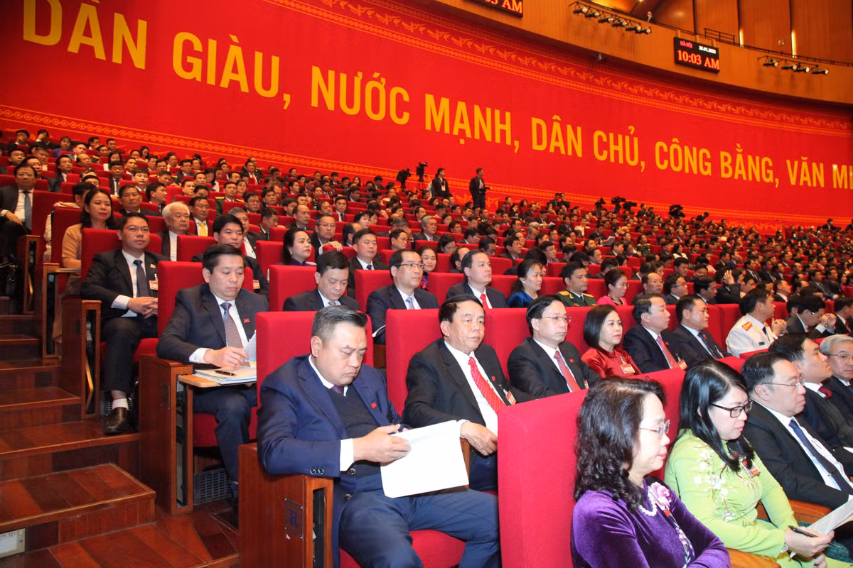 Theo thông cáo báo chí của Ban tổ chức đại hội, Đại hội lần thứ XIII của Đảng sẽ diễn ra từ ngày 25/1-2/2. Đại hội có 1.587 đại biểu tham dự, đông nhất trong 13 kỳ đại hội. Trong đó, đại biểu đương nhiên chiếm 12,4%; đại biểu chỉ định chiếm 0,95%; đại biểu nữ chiếm 13,99%; đại biểu dân tộc thiểu số chiếm 11,03%. Về độ tuổi, đại biểu cao tuổi nhất 77 tuổi, đại biểu thấp tuổi nhất là 34 tuổi.