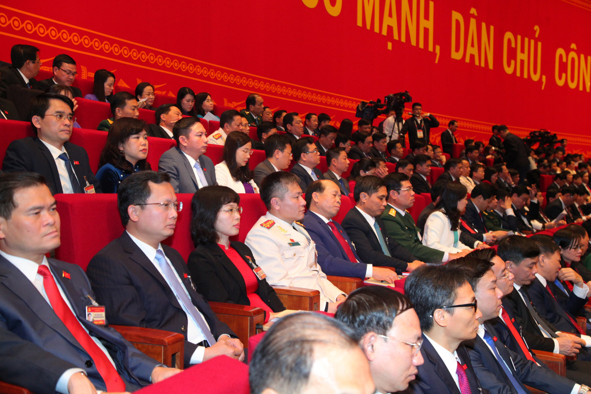 Kết thúc ngày làm việc đầu tiên, sáng 26/1, Đại hội lần thứ XIII của Đảng sẽ chính thức khai mạc trọng thể tại hội trường.