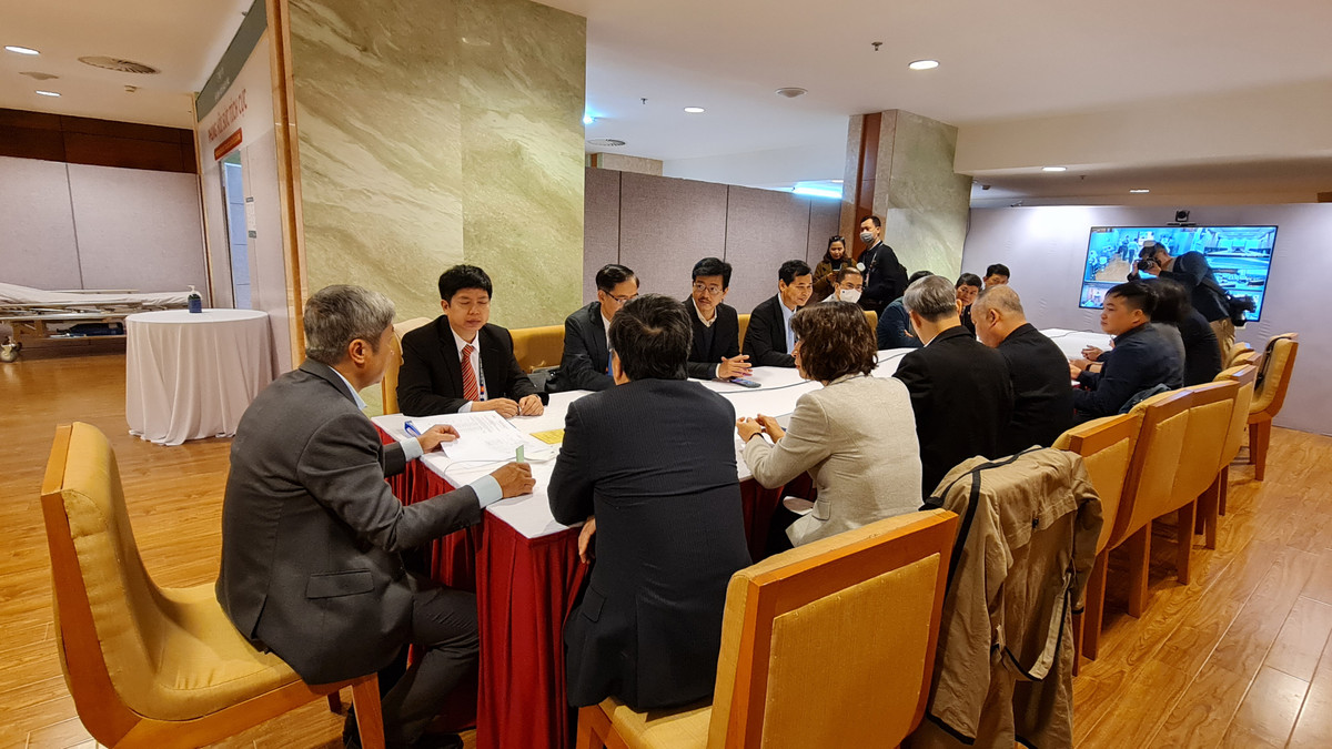 Về công tác phòng chống dịch bệnh, đến nay Bộ Y tế đã triển khai đồng bộ tất cả các biện pháp phòng chống dịch trên toàn quốc cũng như với Đại hội. Công tác phòng chống dịch bệnh được chuẩn bị đồng bộ trên tất cả các khâu và tại tất cả địa điểm nơi tổ chức Đại hội cũng như các nơi lưu trú, ăn nghỉ của đại biểu tham dự Đại hội và các tổ phục vụ. 