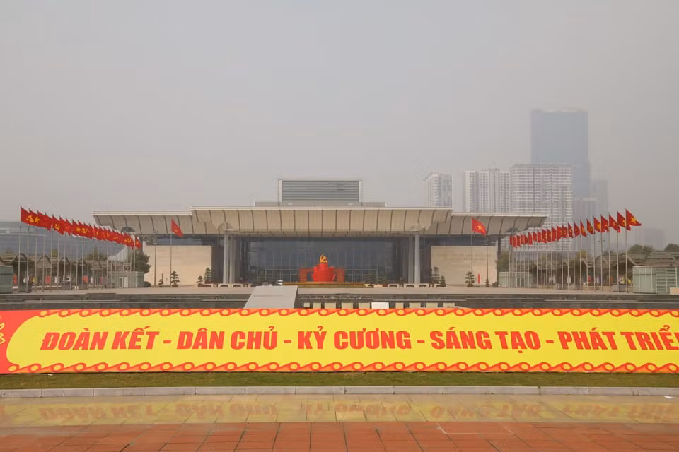 Dai hoi lan thu XIII cua Dang lam viec ngay dau tien hom nay... chuong trinh nhu nao?