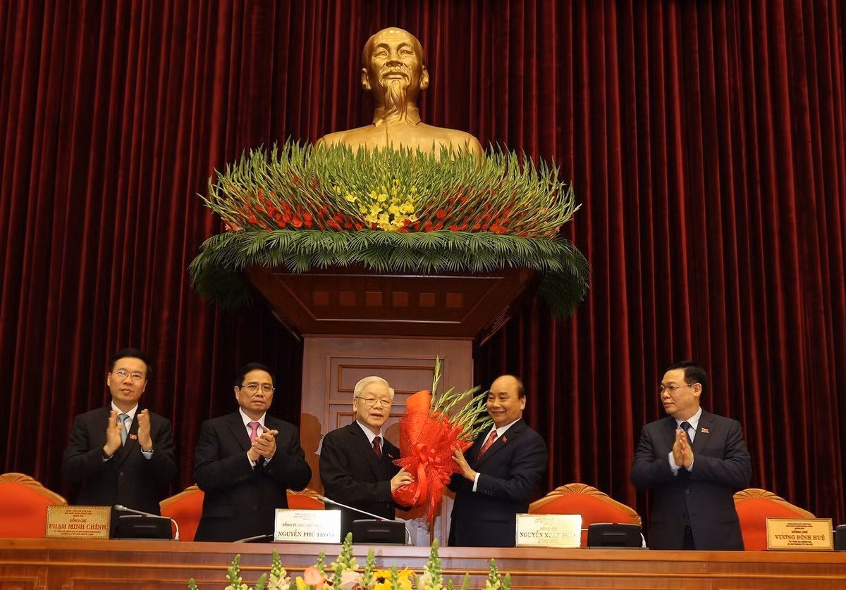 Danh sach Bo Chinh tri, Ban Bi thu va Uy ban Kiem tra Trung uong khoa XIII-Hinh-2