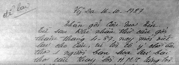 Nhiều người cho rằng, giữa hai người có một tình yêu đẹp. Tuy nhiên, Hoàng Cúc từng viết: “Tử và tôi cách xa nhau như hai ngọn núi, Tử thì kín đáo và bẽn lẽn như con gái, còn tôi thì bí mật và xa lạ như cung trăng! Tuy thế Tử cũng đã tìm cách để gặp, nhưng rồi vẫn cũng chưa toại nguyện...” (Ảnh: Bút tích của Hoàng Cúc).