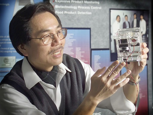 Chan dung vua sang che Viet lot top 100 thien tai duong dai