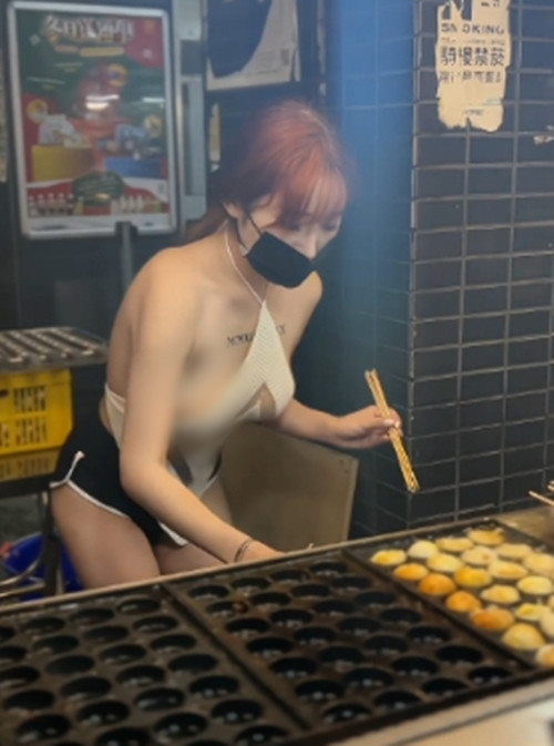 Đa số mọi người đều cho rằng hot girl này quả thực sở hữu thân hình quá gợi cảm, bốc lửa. Tuy nhiên, trang phục của cô phản cảm, không phù hợp để xuất hiện nơi công cộng.