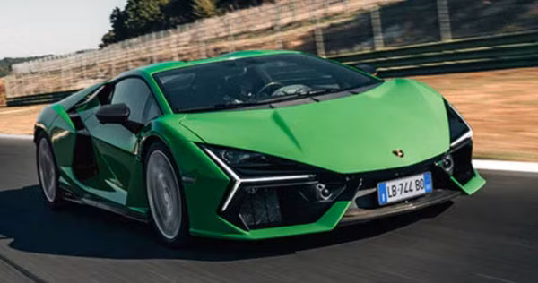 Be trai trom 15kg vang cua me di mua...sieu xe