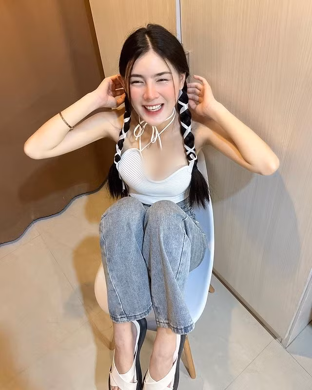 Mong rằng cô nàng sẽ tỉnh táo khi lựa chọn hướng phát triển hình ảnh trong tương lai.