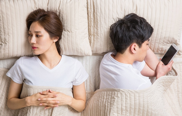 Me chong ngay nao cung goi video call, con dau muon ly hon