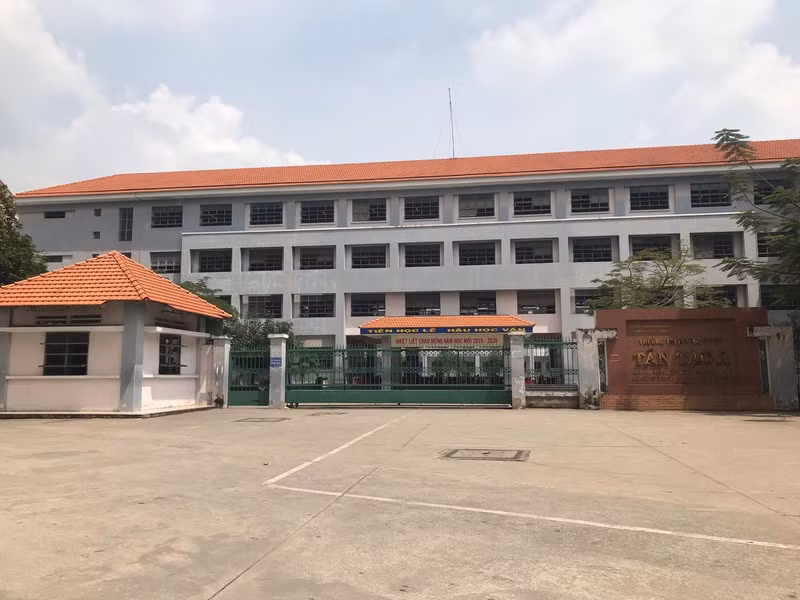 Nghi van bao ve dam o nu sinh THCS Tan Tao A: Quan Binh Tan vao cuoc