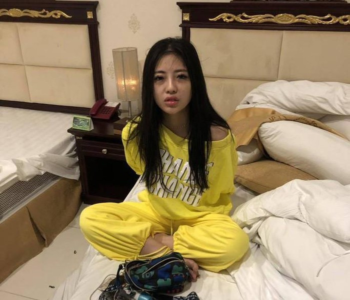 Hotgirl điều hành đường dây ma túy xuyên quốc gia có 8 khẩu súng - Hình 3 Hotgirl dieu hanh duong day ma tuy xuyen quoc gia co 8 khau sung-Hinh-3