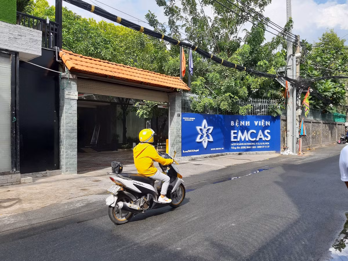 Benh vien Tham my EMCAS van hoat dong sau vu khach hang tu vong khi nang nguc-Hinh-3