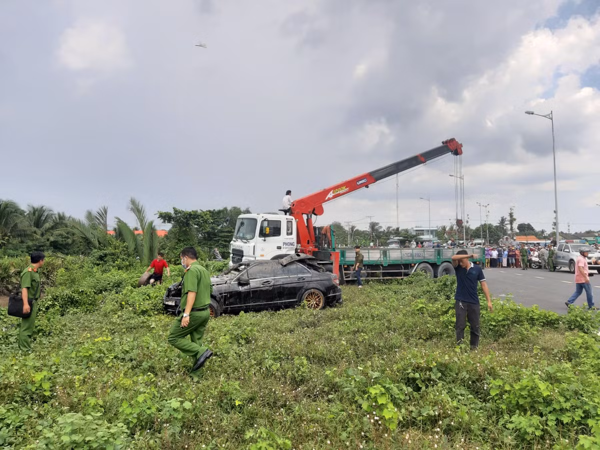 Trước đó, trên mạng xã có đăng tải thông tin về việc 3 người trong gia đình (2 nam, 1 nữ) ở TP. Mỹ Tho bị mất tích cùng chiếc xe Mercedes biển kiểm soát 63A 11169.