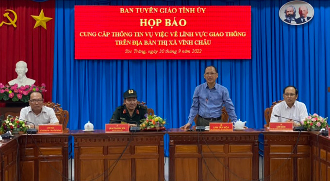 Ngày 30/9, Tỉnh Sóc Trăng họp báo về vụ việc. Tại đây, ông Lâm Tuấn Hoà - Trưởng Van Tuyên giáo Tỉnh uỷ Sóc Trăng nói: "Đây là vụ việc phản cảm, gây bức xúc trong nhân dân, ảnh hưởng uy tín lực lượng Công an".