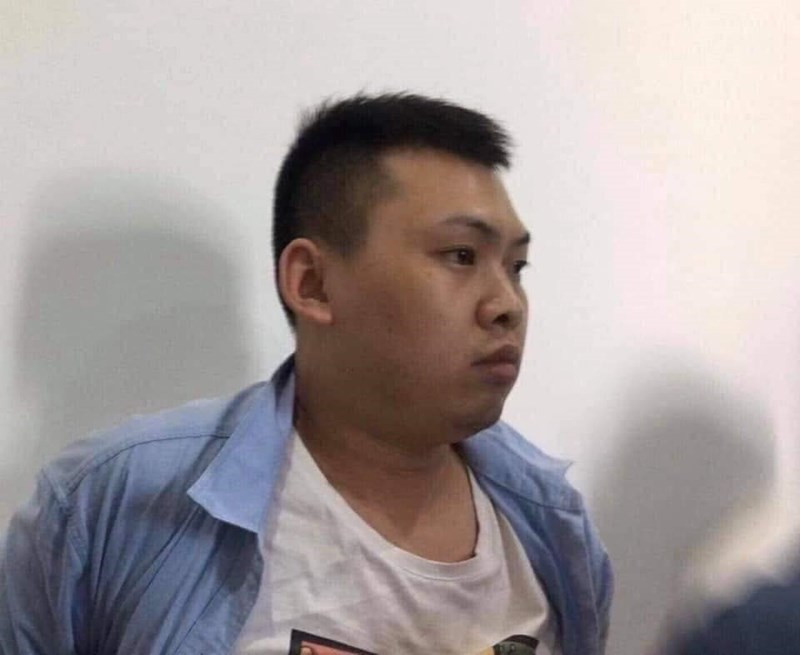 Nữ nạn nhân được xác định là Bao Dan Ping (1990, quốc tịch Quảng Đông, Trung Quốc). Công an nhanh chóng đột kích ngôi nhà số 14 Trương Văn Hiến bắt nghi phạm. Đến khoảng hơn 11h cùng ngày đối tượng đã bị bắt gọn. (Ảnh: Báo Lao Động)