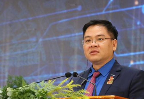 Từ tháng 11/2014 - 8/2015, anh là Phó Trưởng phòng công tác sinh viên, Bí thư Đoàn trường Đại học An Giang. (Ảnh TTXVN) 