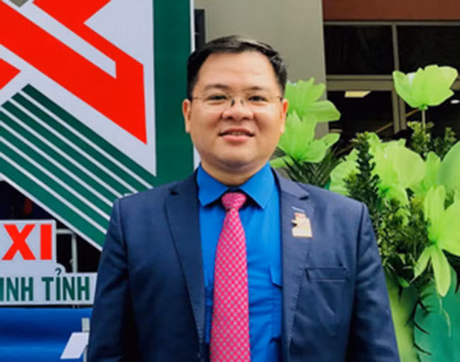 Từ tháng 4/2019 - 9/2022, anh là Phó Bí thư tỉnh Đoàn An Giang, kiêm nhiệm Giám đốc Trung tâm khởi nghiệp tỉnh; Chủ tịch Hội liên hiệp thanh niên Việt Nam tỉnh An Giang. Từ tháng 9/2022 đến nay: Bí thư tỉnh Đoàn An Giang. 