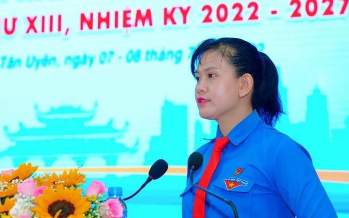 Quá trình công tác của Bí thư Tỉnh Đoàn Bình Dương: Từ tháng 5/2010 - 5/2012, chị là cán bộ Ban tuyên giáo Tỉnh Đoàn.