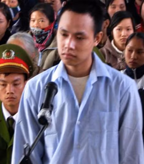 8 tháng sau ngày định mệnh đó, TAND tỉnh Bắc Giang đã đưa bị cáo Lê Khánh Duy (25 tuổi, trú tại xã Tự Lạn, Việt Yên, Bắc Giang) ra xét xử sở thẩm về 2 tội danh "Hiếp dâm" và "Giết người". Phiên tòa khi đó thu hút rất đông người dân tới theo dõi. Xác định hành vi của Lê Khánh Duy là đặc biệt nguy hiểm, tước đi mạng sống của người khác nên HĐXX đã tuyên phạt tù chung thân đối với bị cáo. Tới ngày 29/3/2012, TAND Tối cao y án sơ thẩm đối với bị cáo. 