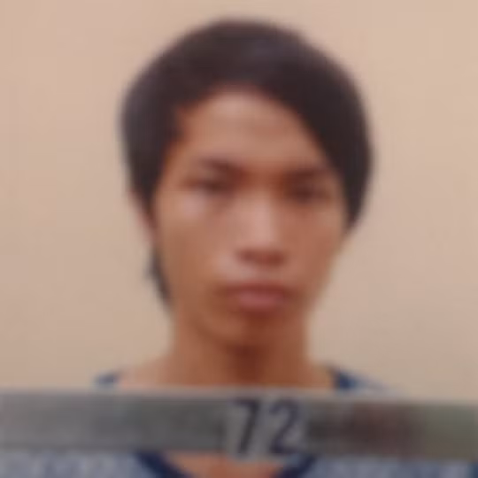 Cơ quan điều tra đặc biệt chú đến những nam giới bị trầy xước chân tay, mặt mũi không rõ nguyên nhân. Từ hướng điều tra này, các trinh sát đã khoanh vùng được nghi can số một là Kiều Phước Thọ (23 tuổi, ở thôn Độc Lập, xã Đội Bình, huyện Yên Sơn, tỉnh Tuyên Quang). 