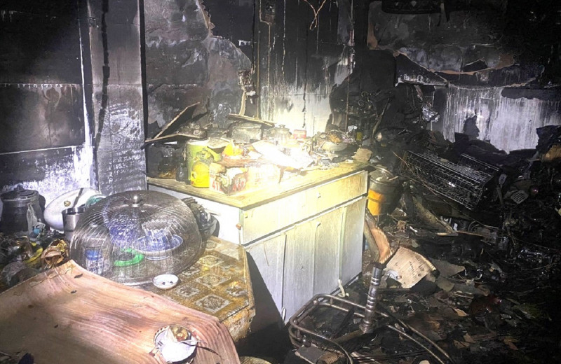 Hải Phòng: Cứu sống 2 bà cháu bị mắc kẹt trong đám cháy Hai Phong: Cuu song 2 ba chau bi mac ket trong dam chay