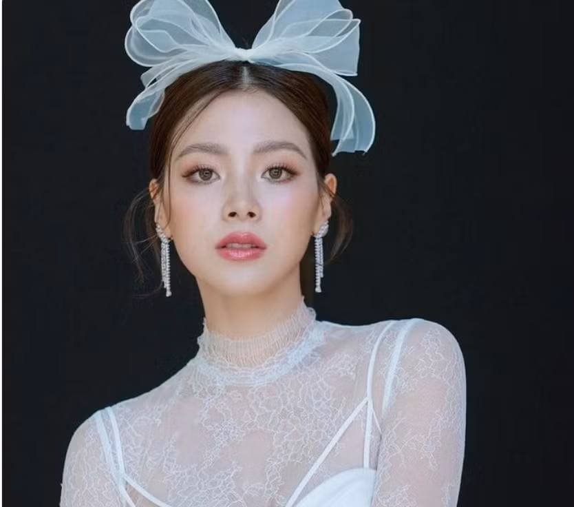 My nhan Thai dang anh dep nhu nu than trong le hoi nam moi-Hinh-2