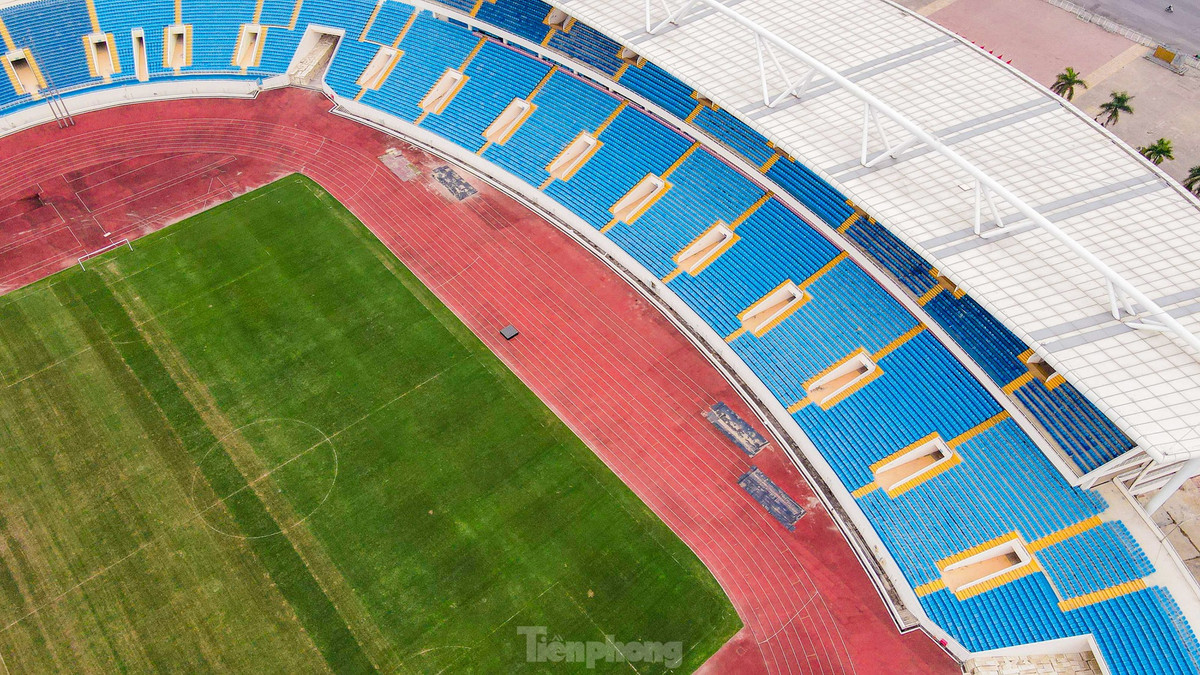 Sân Mỹ Đình "lột xác" sau khi bị chê như bãi cỏ chăn bò - Hình 4 San My Dinh