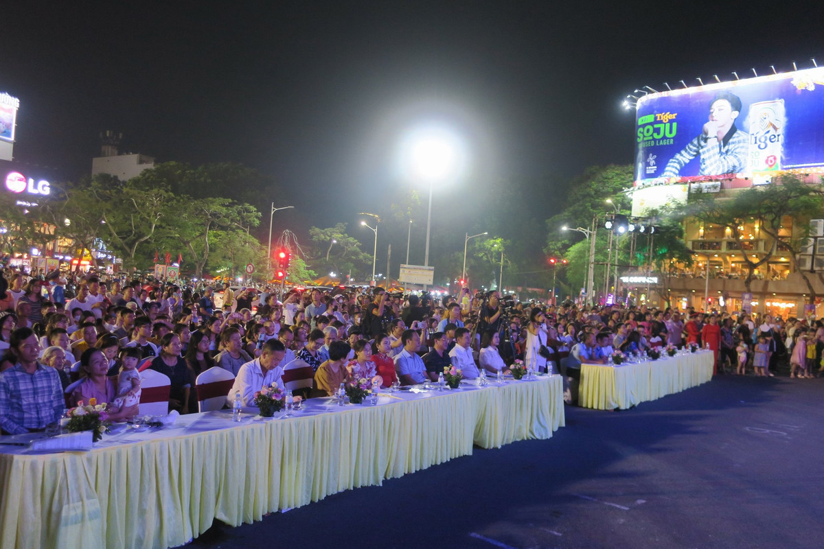 “Giai điệu tự hào” chào mừng Cách mạng tháng Tám và Quốc khánh 2/9 “Giai dieu tu hao” chao mung Cach mang thang Tam va Quoc khanh 2/9