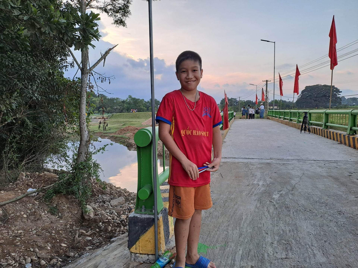 Nguoi dan vung lu xuc dong nhan cau moi-Hinh-12